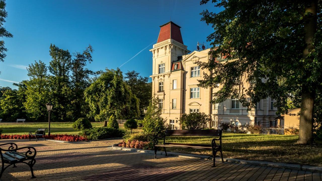 Bristol Vila Tereza Карлови Вари Екстериор снимка